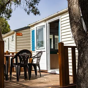 https://holacamp-vendrell.catalonia-hotels.com